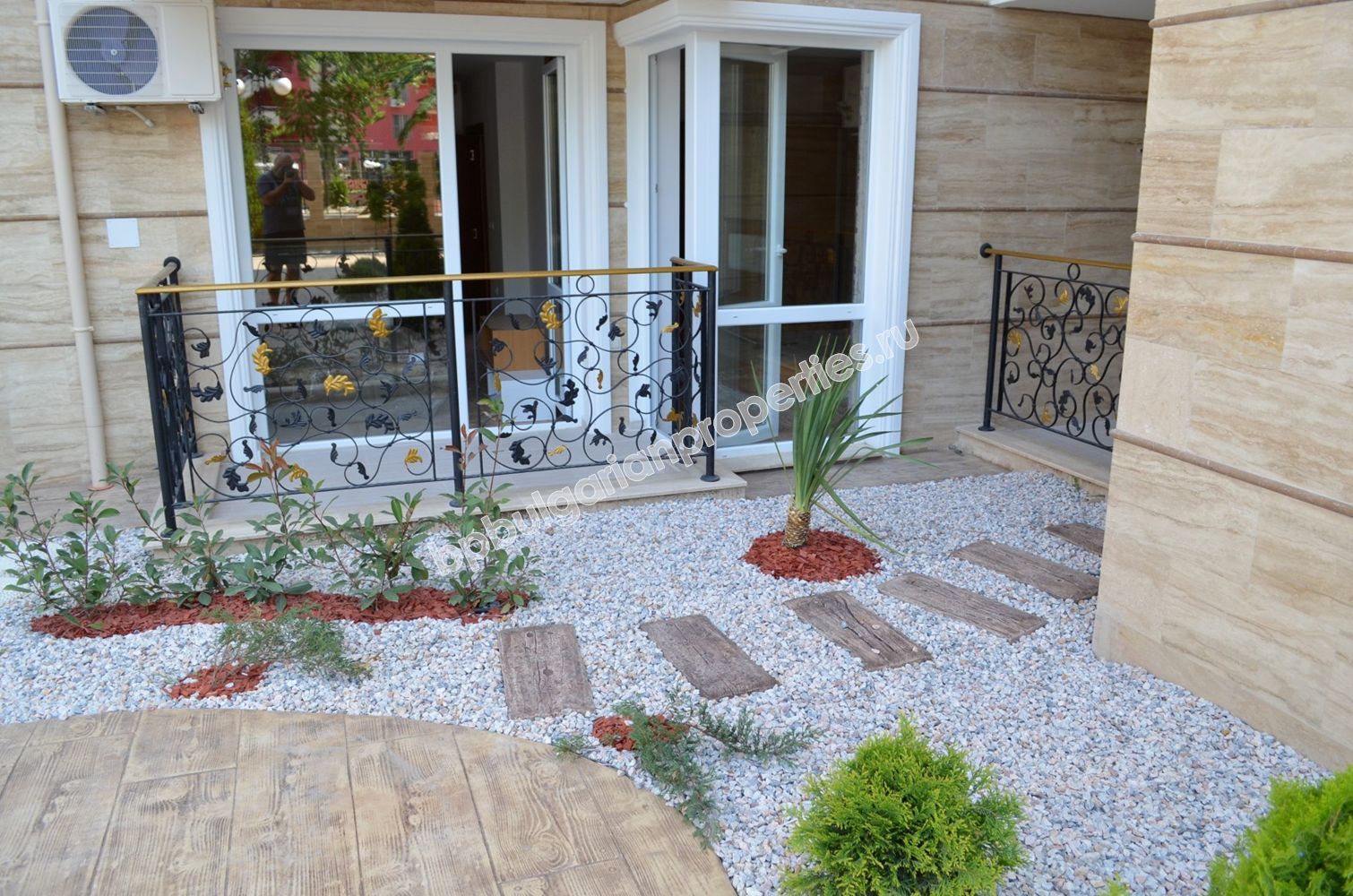 Луксозни мебелирани апартаменти за продажба в курорта Слънчев Бряг