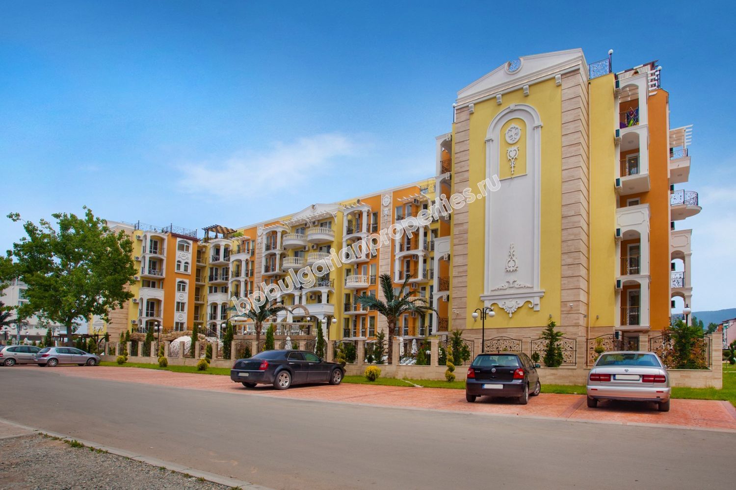 Луксозни мебелирани апартаменти за продажба в курорта Слънчев Бряг