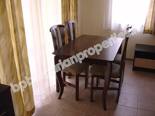 Продава луксозни апартаменти в центъра на курорта Слънчев Бряг