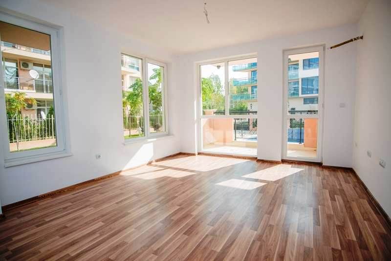 Луксозни апартаменти за продажба близо до плажа в курорта Слънчев Бряг