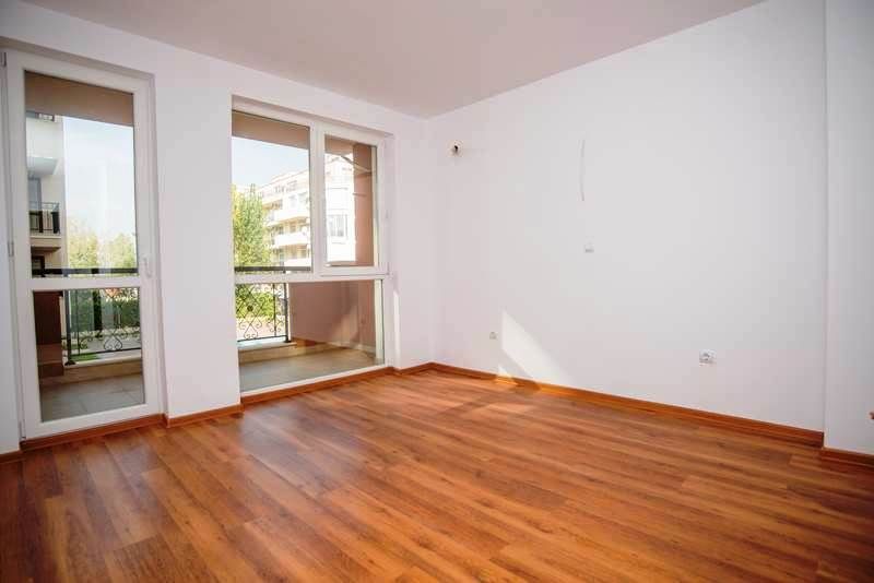 Луксозни апартаменти за продажба близо до плажа в курорта Слънчев Бряг