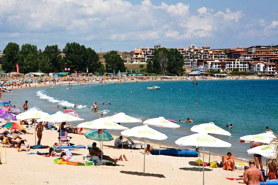 Луксозни апартаменти за продаване на първа линия море в Созопол