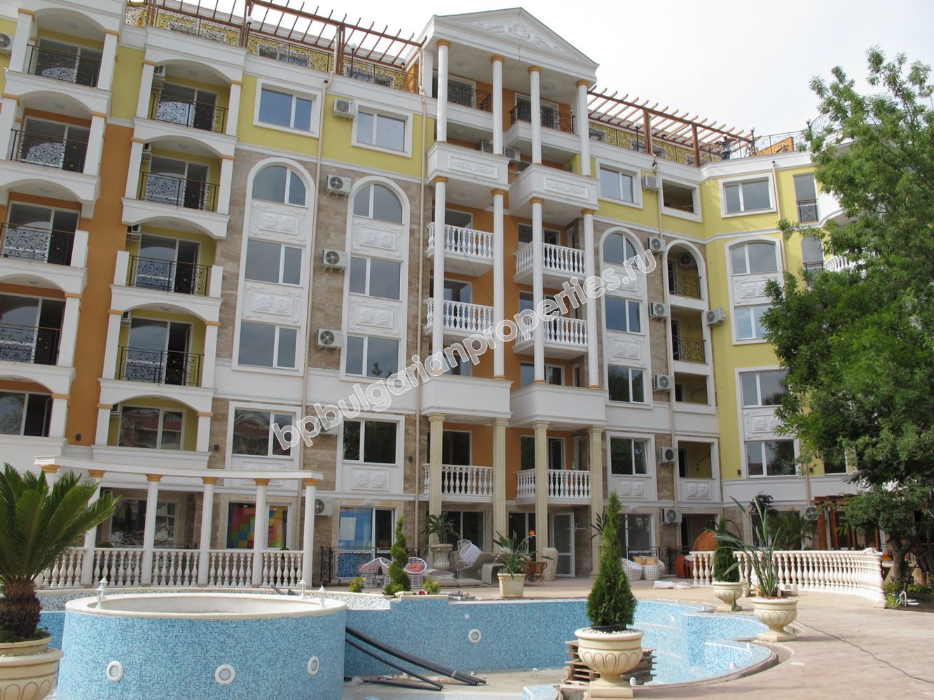 Луксозни апартаменти за продажба в курорта Слънчев Бряг Луксозни апартаменти за продажба в курорта Слънчев Бряг