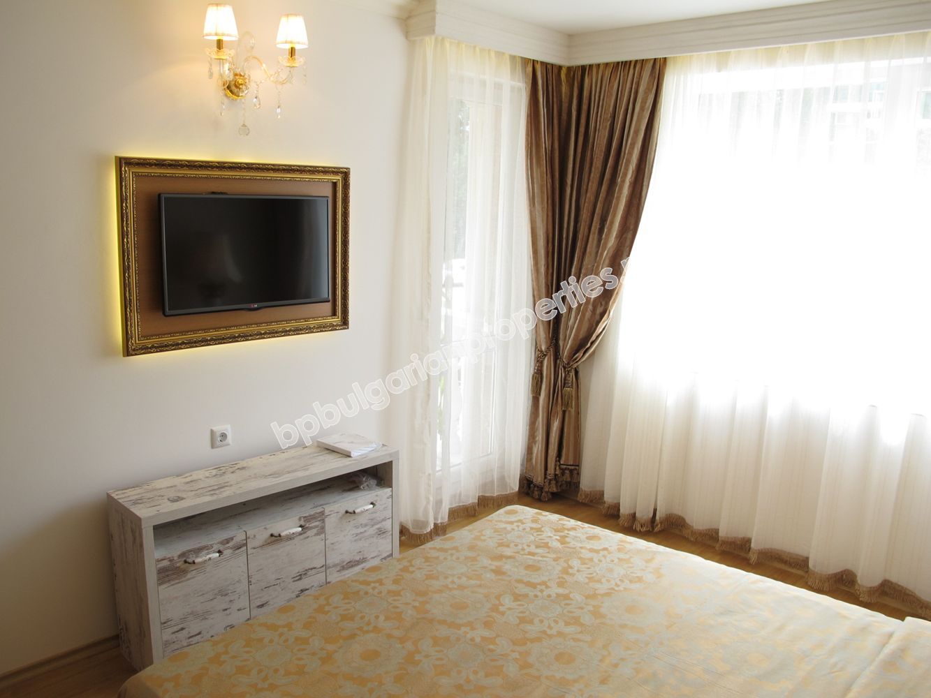 Луксозни апартаменти за продажба в курорта Слънчев Бряг