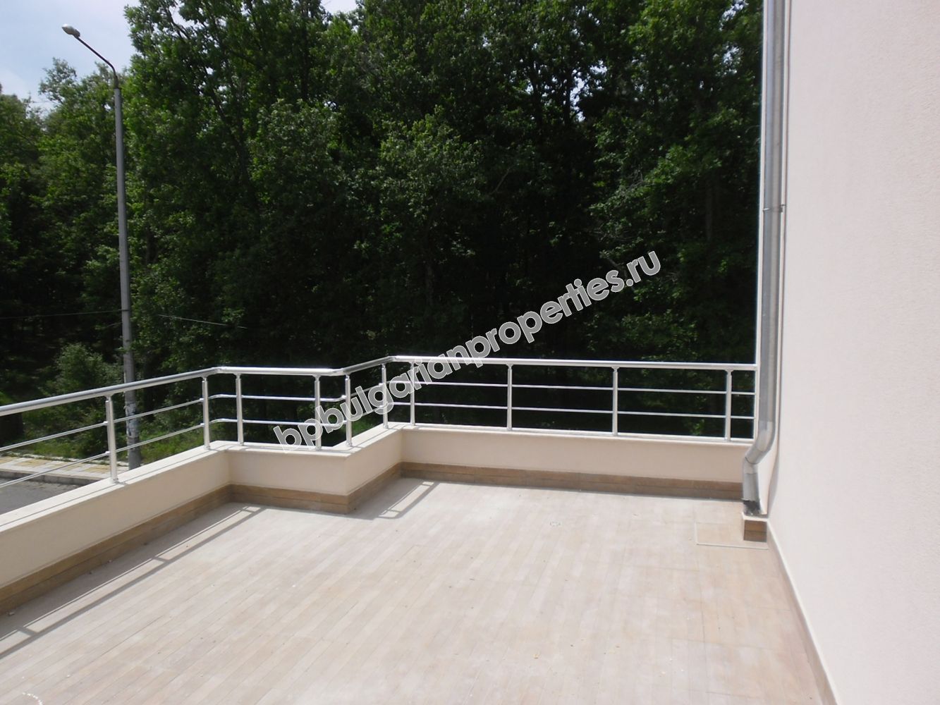 Луксозни апартаменти за продаване в курорта Китен