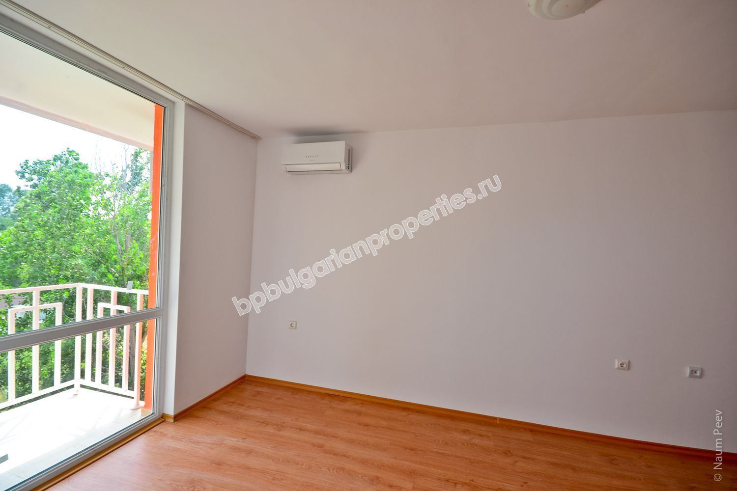 Ваканционни апартаменти за продажба в к.к. Слънчев Бряг