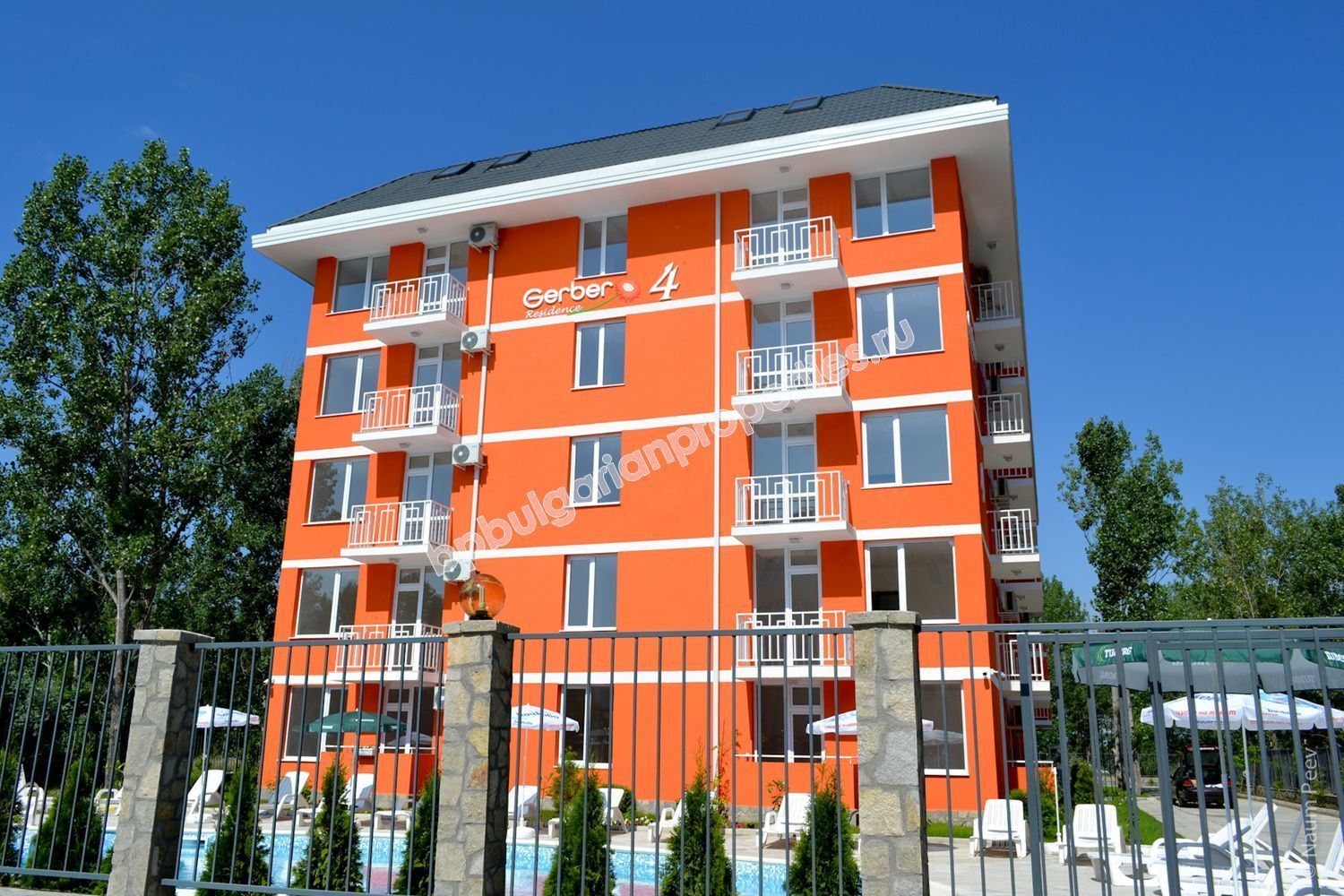 Ваканционни апартаменти за продажба в к.к. Слънчев Бряг