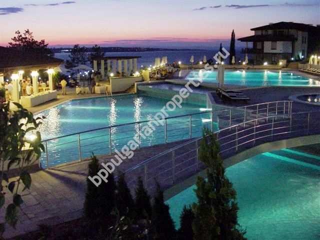 Луксозни апартаменти за продажба на първа линия е Созопол