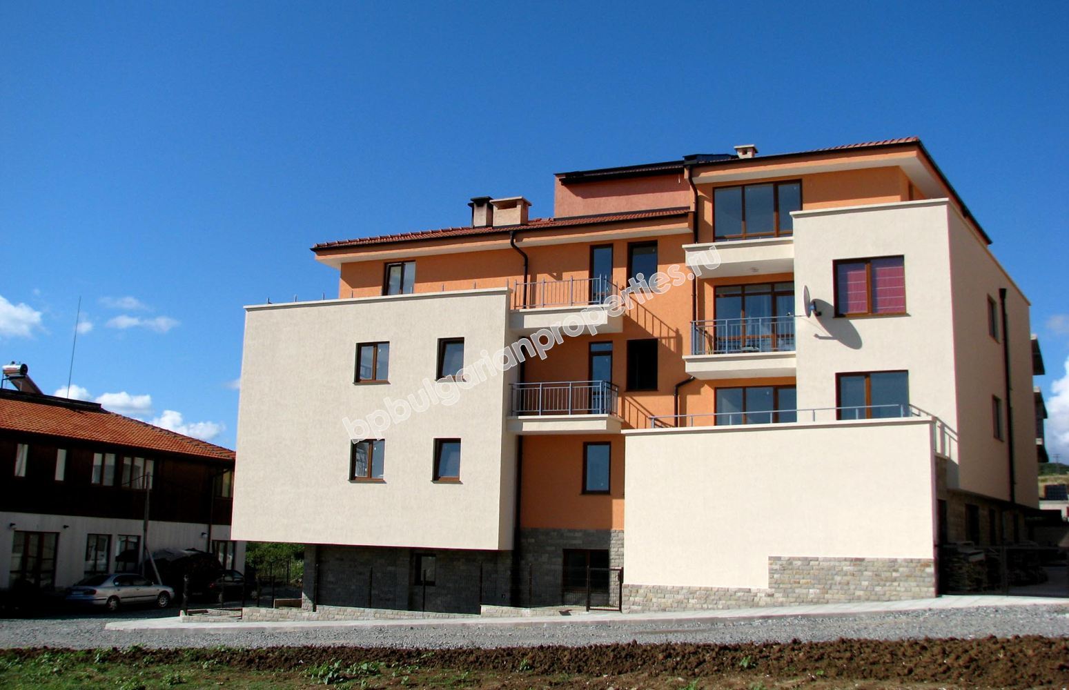 Луксозни апартаменти за продаване в нова жилищна сграда в град Созопол