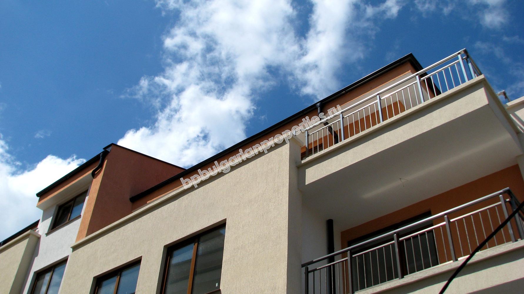 Луксозни апартаменти за продаване в нова жилищна сграда в град Созопол