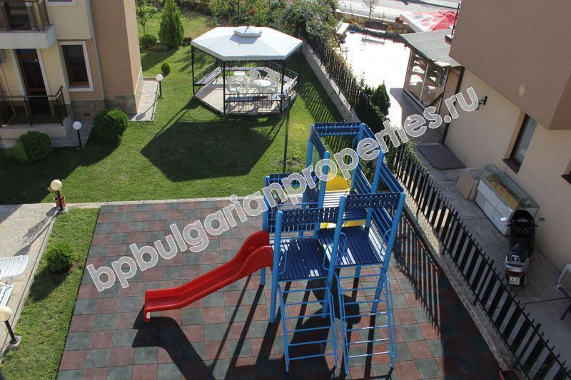 Луксозен едноспален апартамент за продажба в курорта Равда