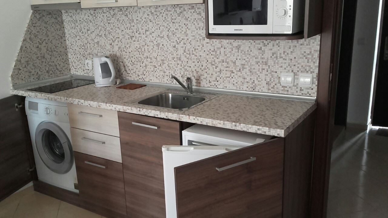 Луксозен едноспален апартамент за продажба в курорта Равда