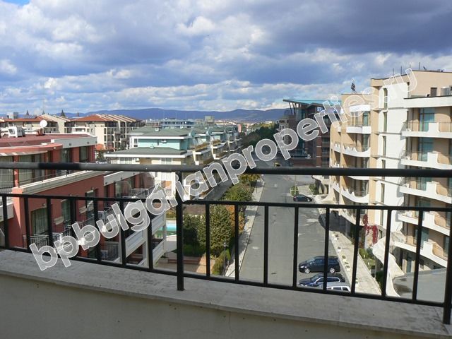 Голямо светло студио на първа линия море в Слънчев Бряг