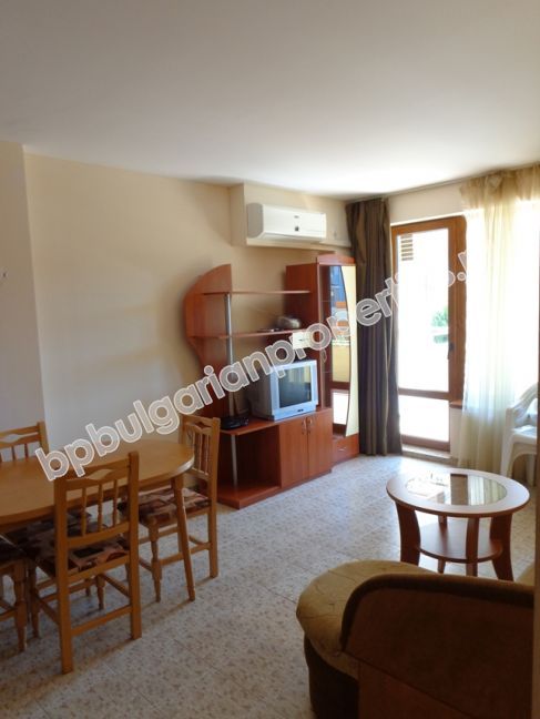 Апартамент с една спалня в комплекс от затворен тип в Слънчев Бряг