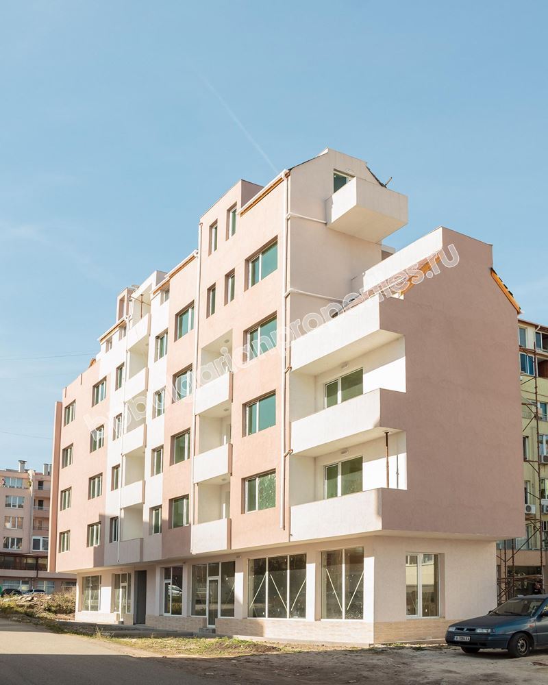 Нов двустаен апартамент за продажба  в к-с 