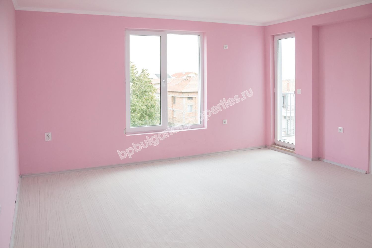 Нов двустаен апартамент за продажба  в к-с 