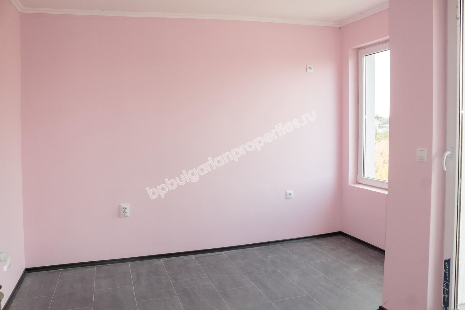 Нов двустаен апартамент за продажба  в к-с 