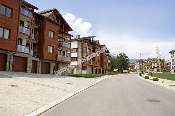 Луксозни мебелирани апартаменти за продажба в 5-звезден комплекс в Банско