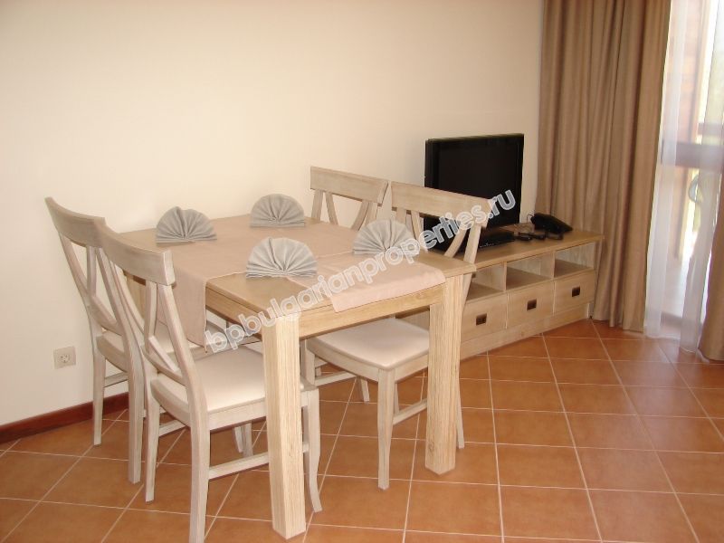 Луксозни мебелирани апартаменти за продажба в 5-звезден комплекс в Банско