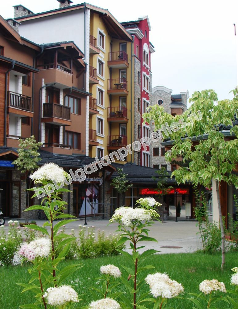 Луксозни мебелирани апартаменти за продажба в 5-звезден комплекс в Банско