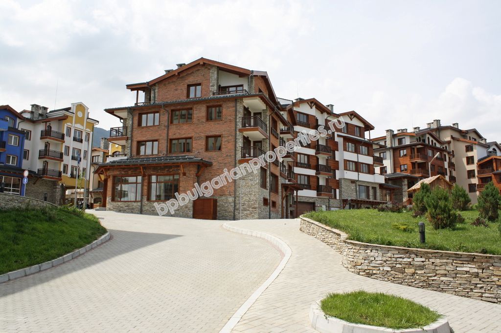 Луксозни мебелирани апартаменти за продажба в 5-звезден комплекс в Банско