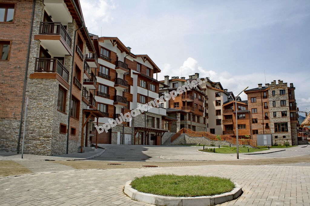 Луксозни мебелирани апартаменти за продажба в 5-звезден комплекс в Банско