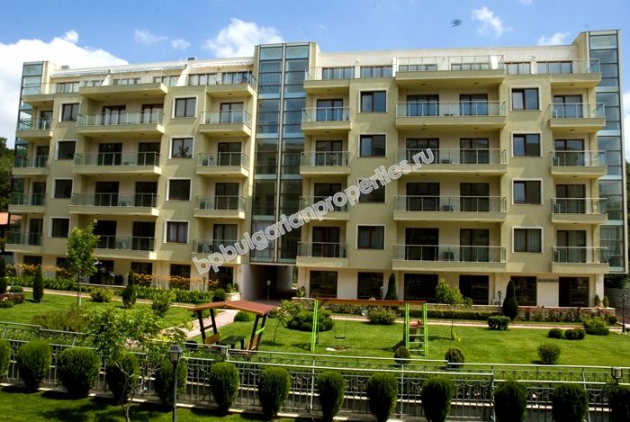 Лукс апартаменти за продажба в курорта Свети Константин и Елена