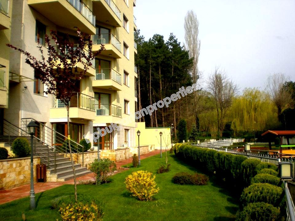 Лукс апартаменти за продажба в курорта Свети Константин и Елена