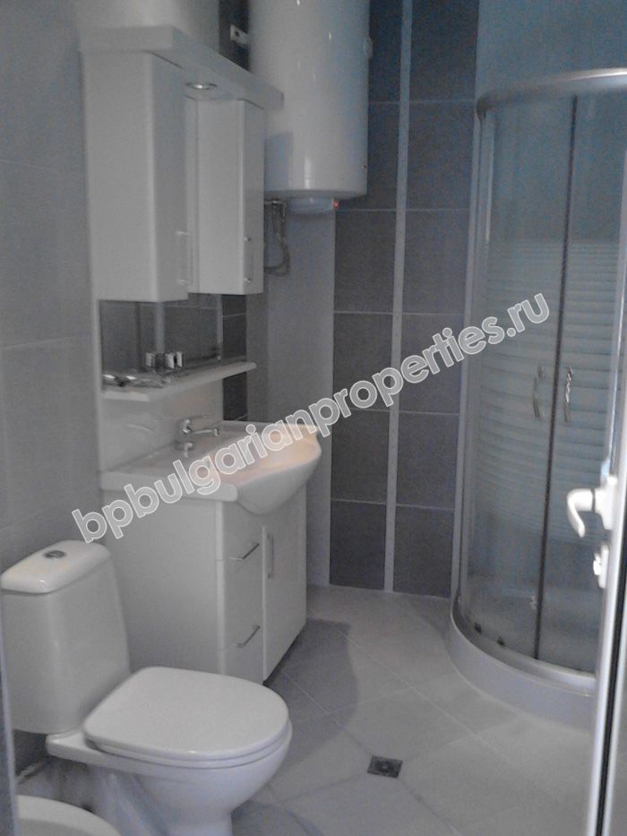 Мебелирани апартаменти за продажба на първа линия море в град Ахтопол