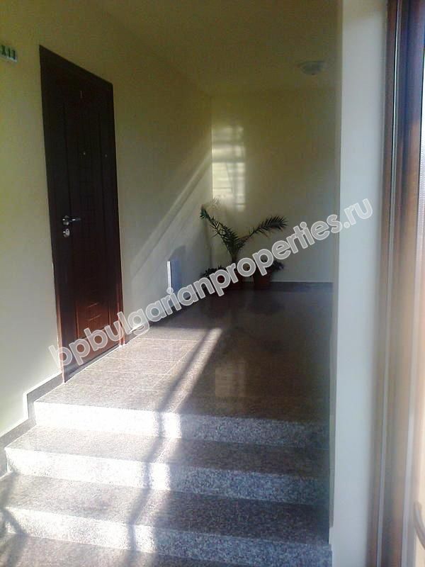 Мебелирани апартаменти за продажба на първа линия море в град Ахтопол