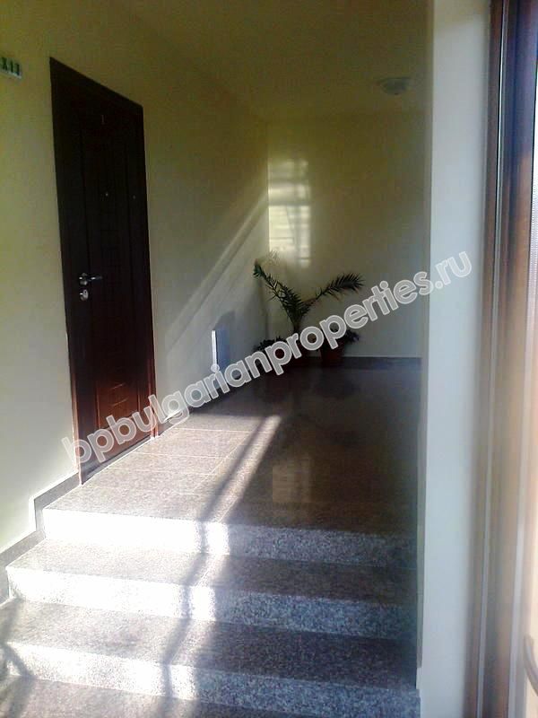 Мебелирани апартаменти за продажба на първа линия море в град Ахтопол